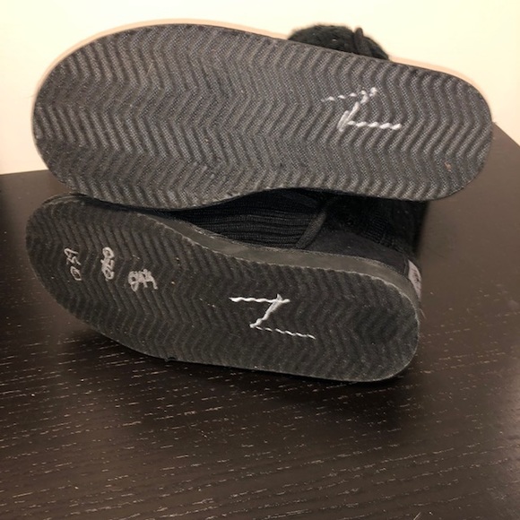 Juicy Couture knitted winter and snow boots size 5 - Picture 5 of 7